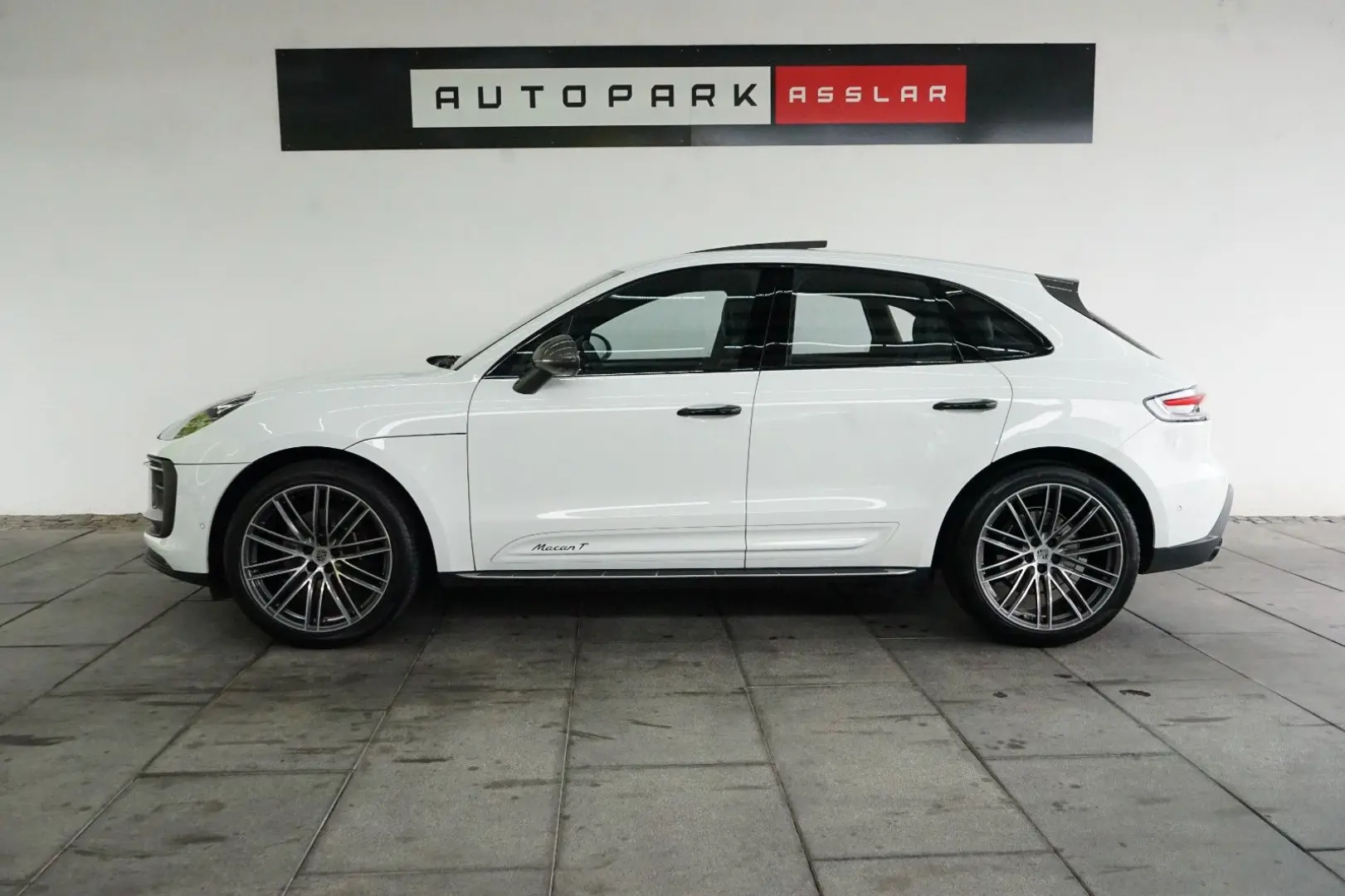 Macan T MY23/LUFT/PANO/AHK/ACC/18W/360°KEYL/21z