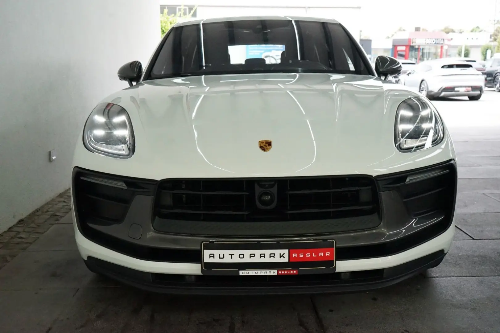 Macan T MY23/LUFT/PANO/AHK/ACC/18W/360°KEYL/21z