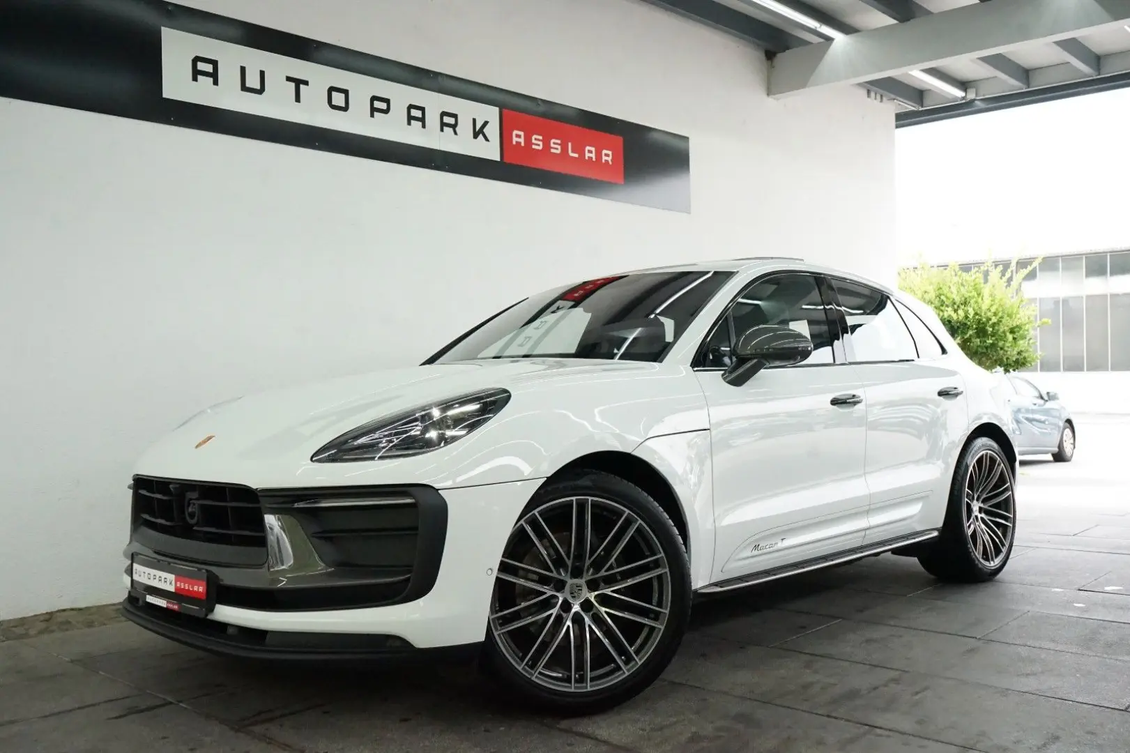 Macan T MY23/LUFT/PANO/AHK/ACC/18W/360°KEYL/21z