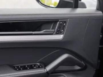 Porsche Cayenne E-Hybrid Coupe BOSE LED-Matrix Panoramic