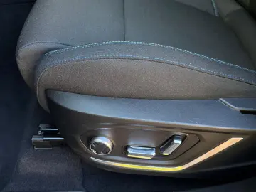 01 1.5 T Aut PHEV PANO+LED+NAVI+ACC+MEMO+SHZ+360