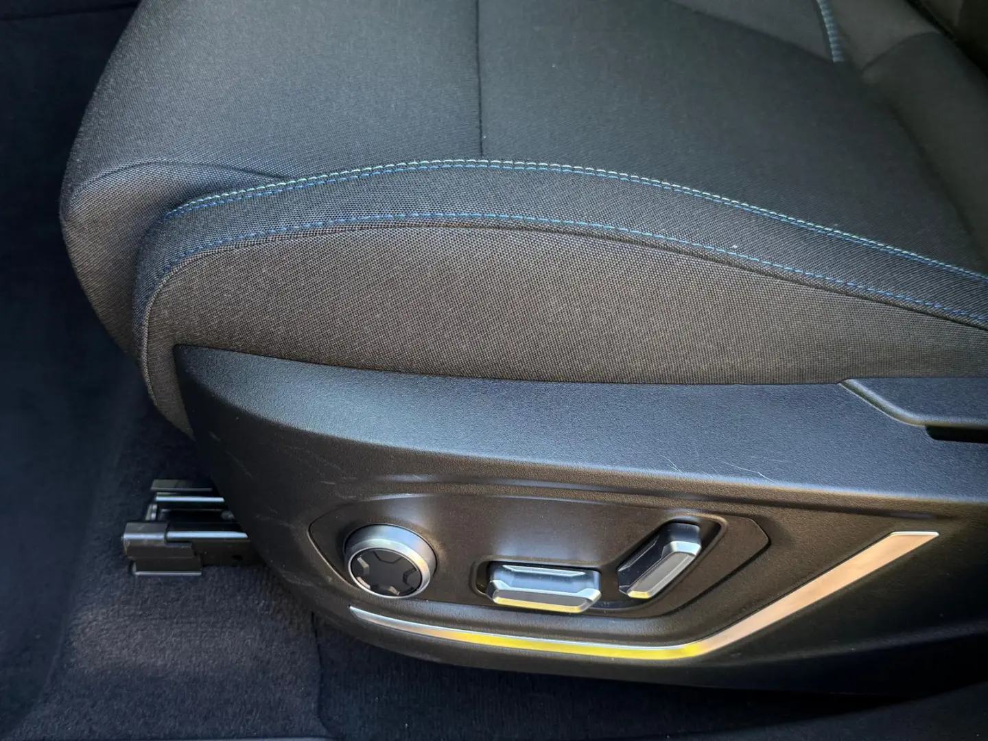 01 1.5 T Aut PHEV PANO+LED+NAVI+ACC+MEMO+SHZ+360