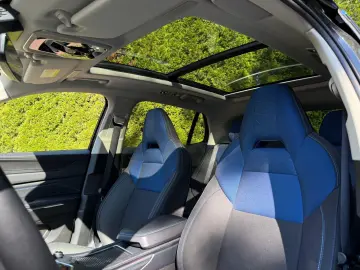 01 1.5 T Aut PHEV PANO+LED+NAVI+ACC+MEMO+SHZ+360