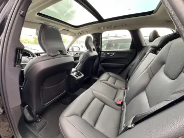 XC60 Ultimate Dark AWD