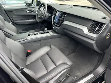 XC60 Ultimate Dark AWD