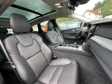 XC60 Ultimate Dark AWD