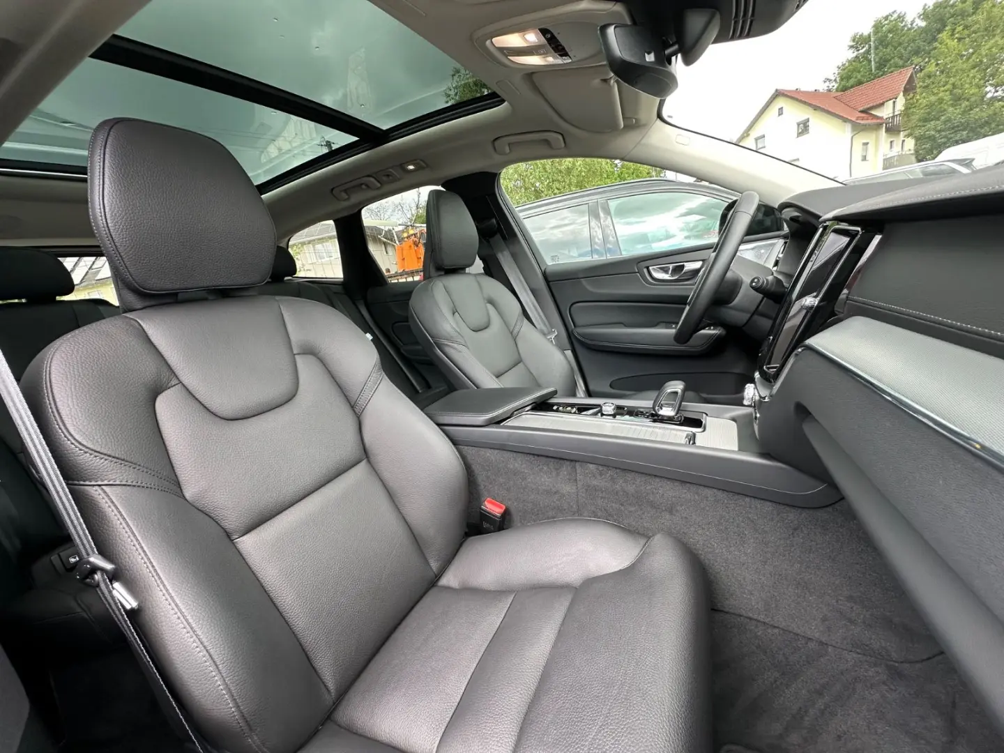 XC60 Ultimate Dark AWD