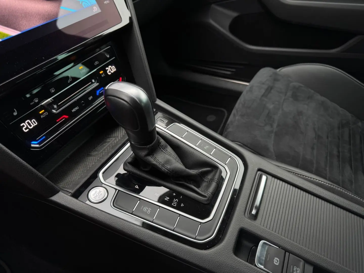 Passat Var. 2.0 TDI DSG AHK/CAM/IQ MATRIX/SHZ