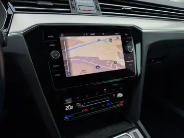 Passat Var. 2.0 TDI DSG AHK/CAM/IQ MATRIX/SHZ