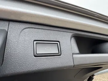 Passat Var. 2.0 TDI DSG AHK/CAM/IQ MATRIX/SHZ