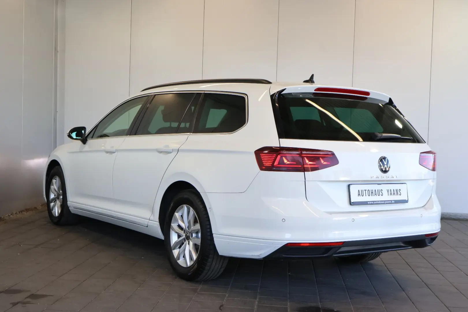 Passat 2.0 TDI Bus.AID+MATRIX+360°+KEY+LEDER+AHK