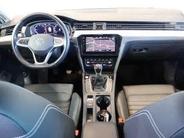 Passat 2.0 TDI Bus.AID+MATRIX+360°+KEY+LEDER+AHK