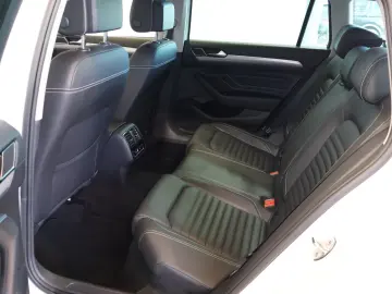 Passat 2.0 TDI Bus.AID+MATRIX+360°+KEY+LEDER+AHK