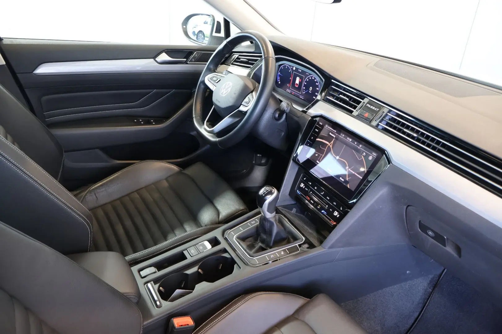 Passat 2.0 TDI Bus.AID+MATRIX+360°+KEY+LEDER+AHK