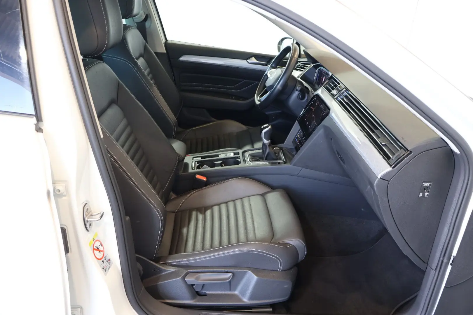 Passat 2.0 TDI Bus.AID+MATRIX+360°+KEY+LEDER+AHK