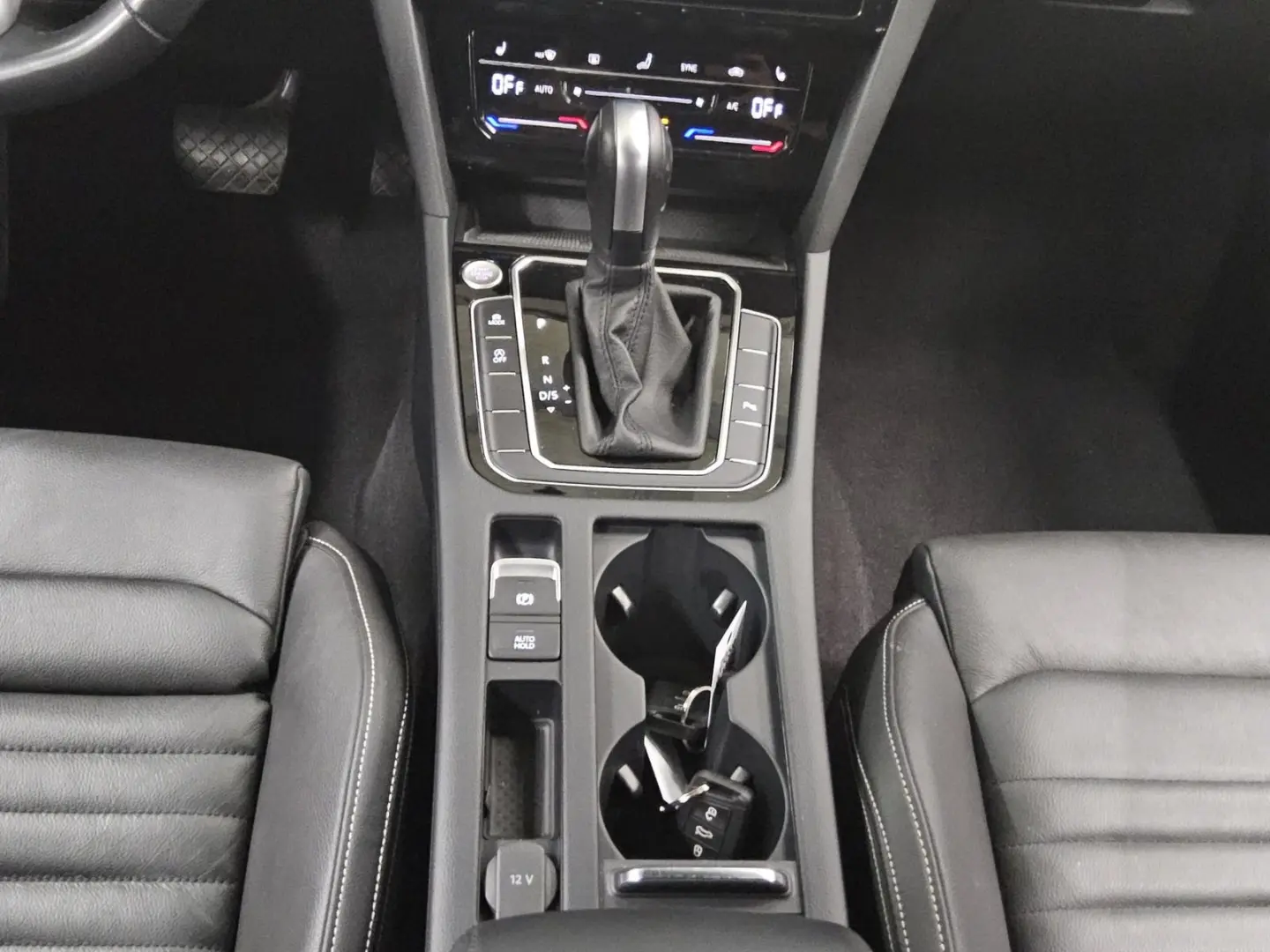 Passat Var. 2.0 TDI Business Leder Navi AID H-K