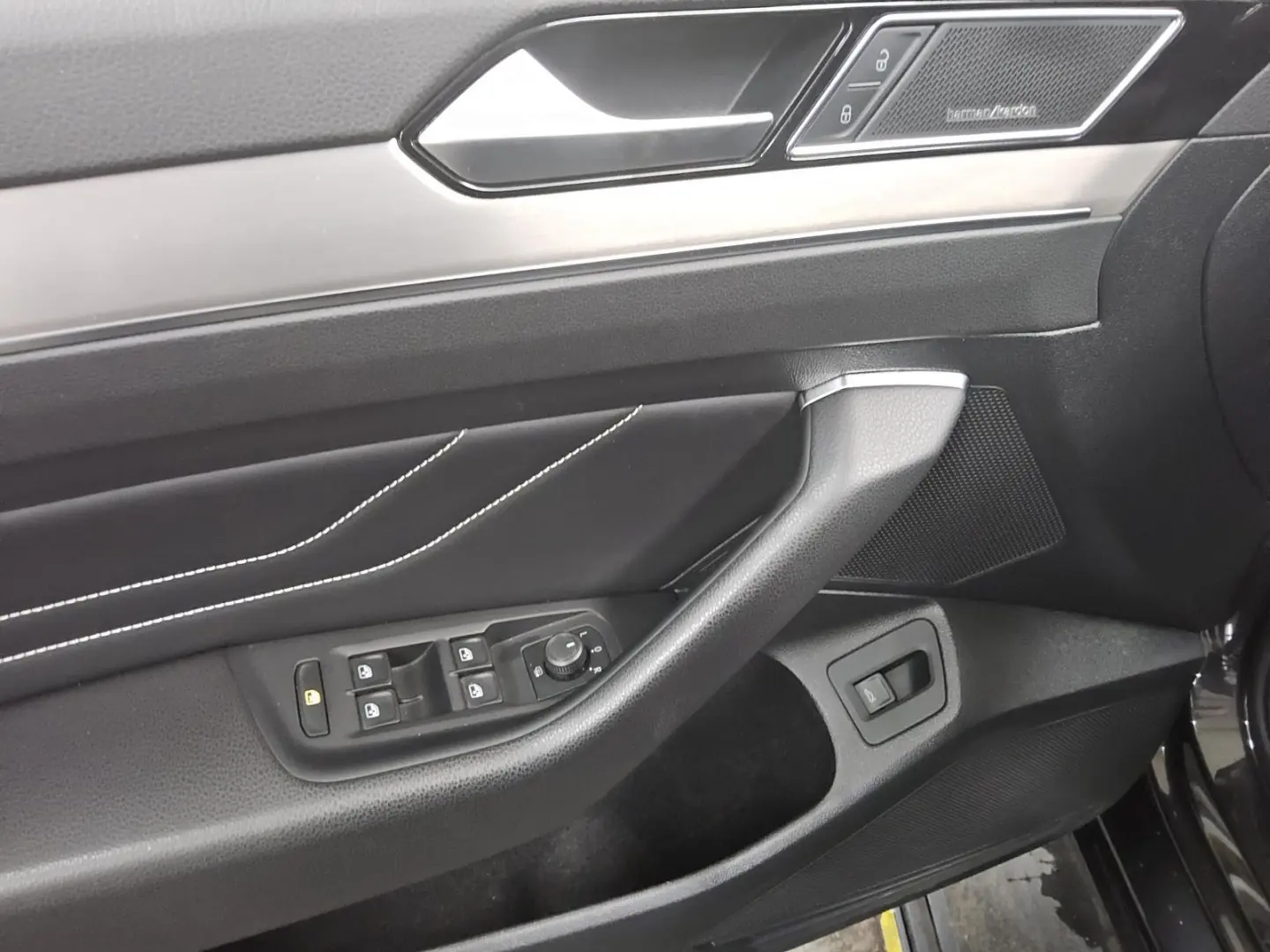 Passat Var. 2.0 TDI Business Leder Navi AID H-K