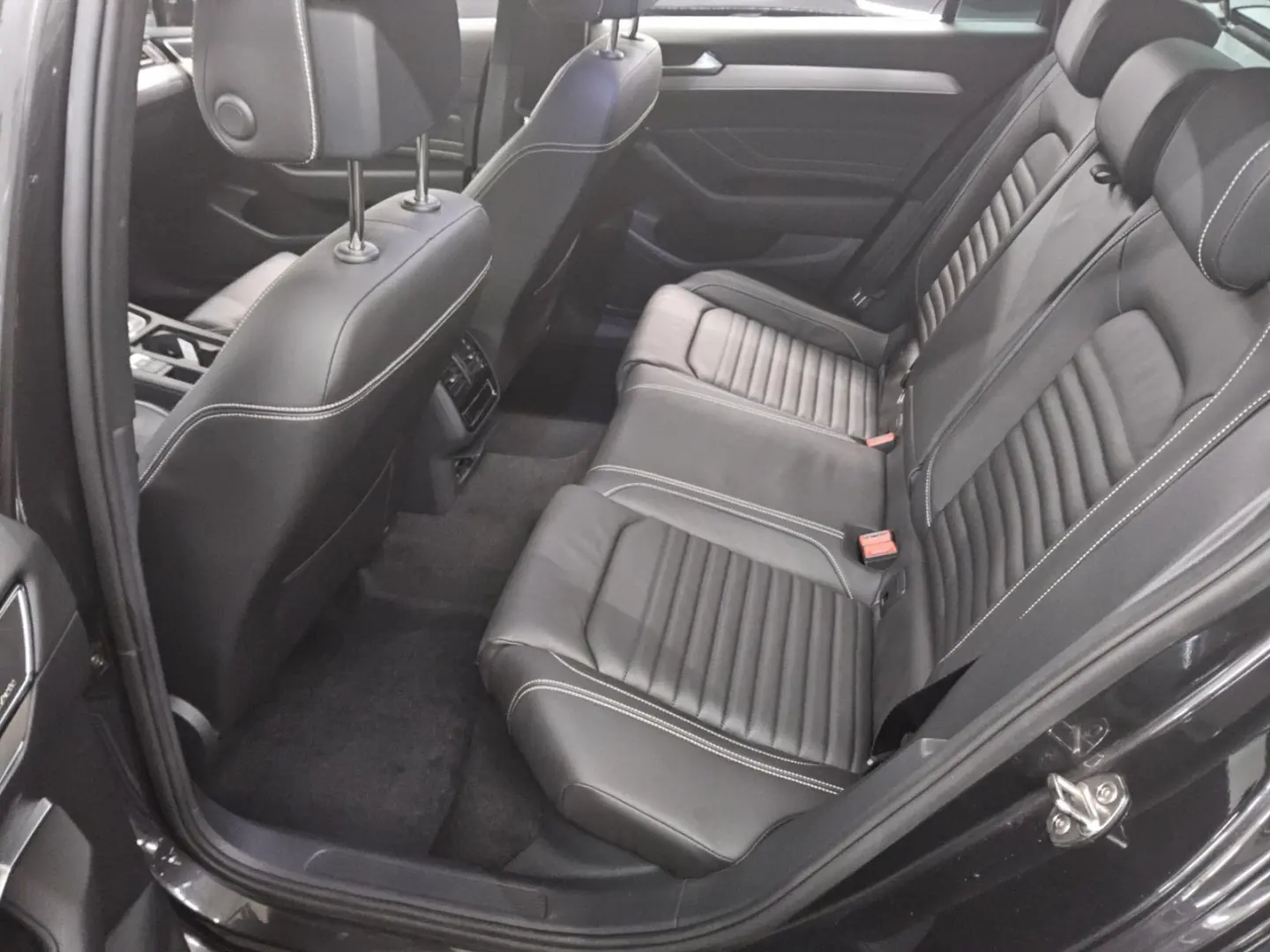 Passat Var. 2.0 TDI Business Leder Navi AID H-K