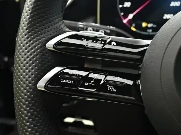 GLC 300 d 4M AMG Sport Premium AHK LED Pano Navi