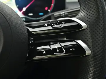 GLC 300 d 4M AMG Sport Premium AHK LED Pano Navi