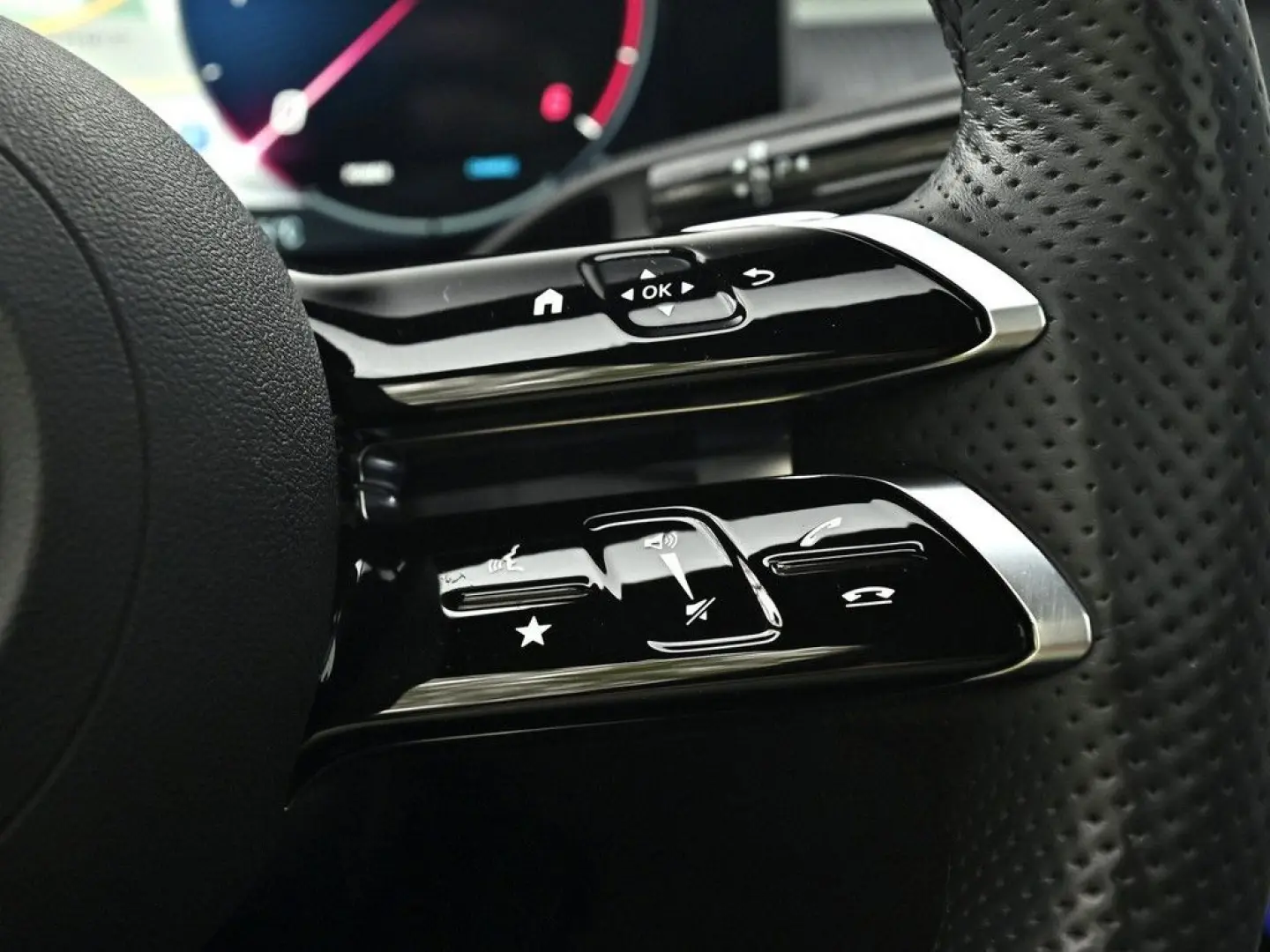 GLC 300 d 4M AMG Sport Premium AHK LED Pano Navi