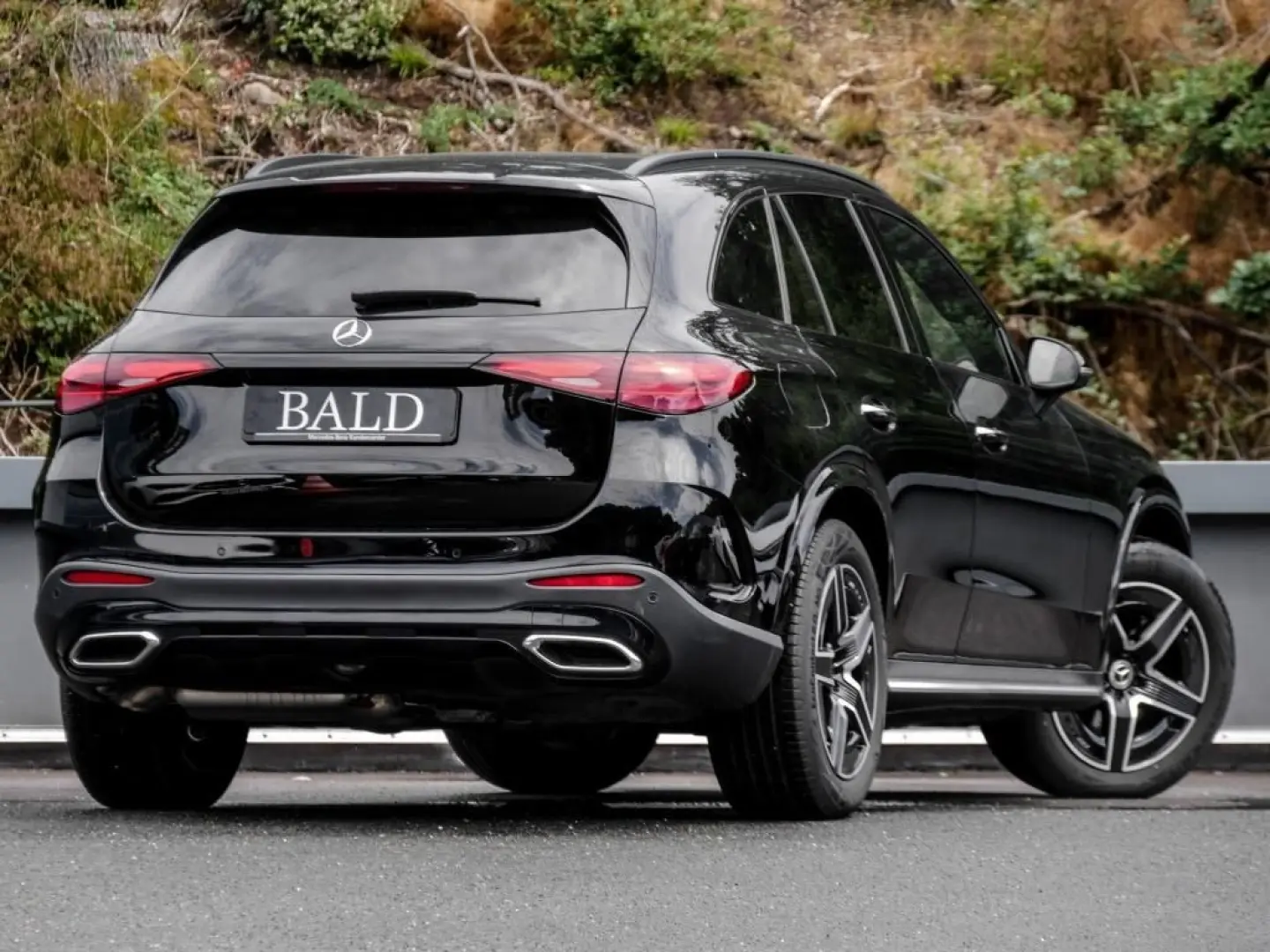 GLC 300 d 4M AMG/Digit/Pano/AHK/360/Stdhz/Night