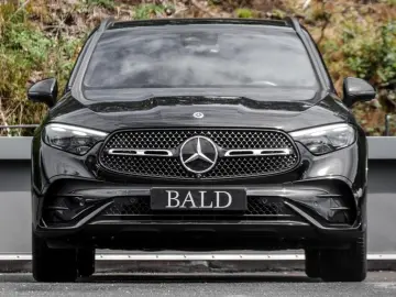 GLC 300 d 4M AMG Digit Pano AHK 360 Stdhz Night