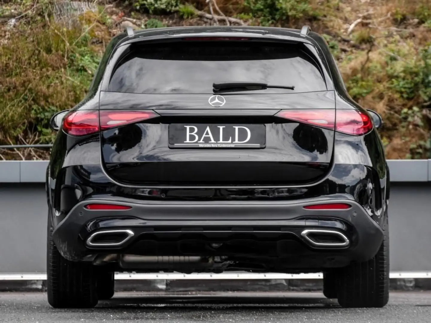 GLC 300 d 4M AMG/Digit/Pano/AHK/360/Stdhz/Night
