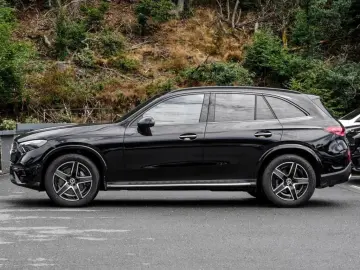 GLC 300 d 4M AMG/Digit/Pano/AHK/360/Stdhz/Night