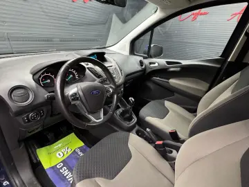 Ford Tourneo Courier 1.0 benzină, 5 locuri, An 2017