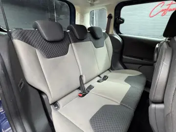 Ford Tourneo Courier 1.0 benzină, 5 locuri, An 2017