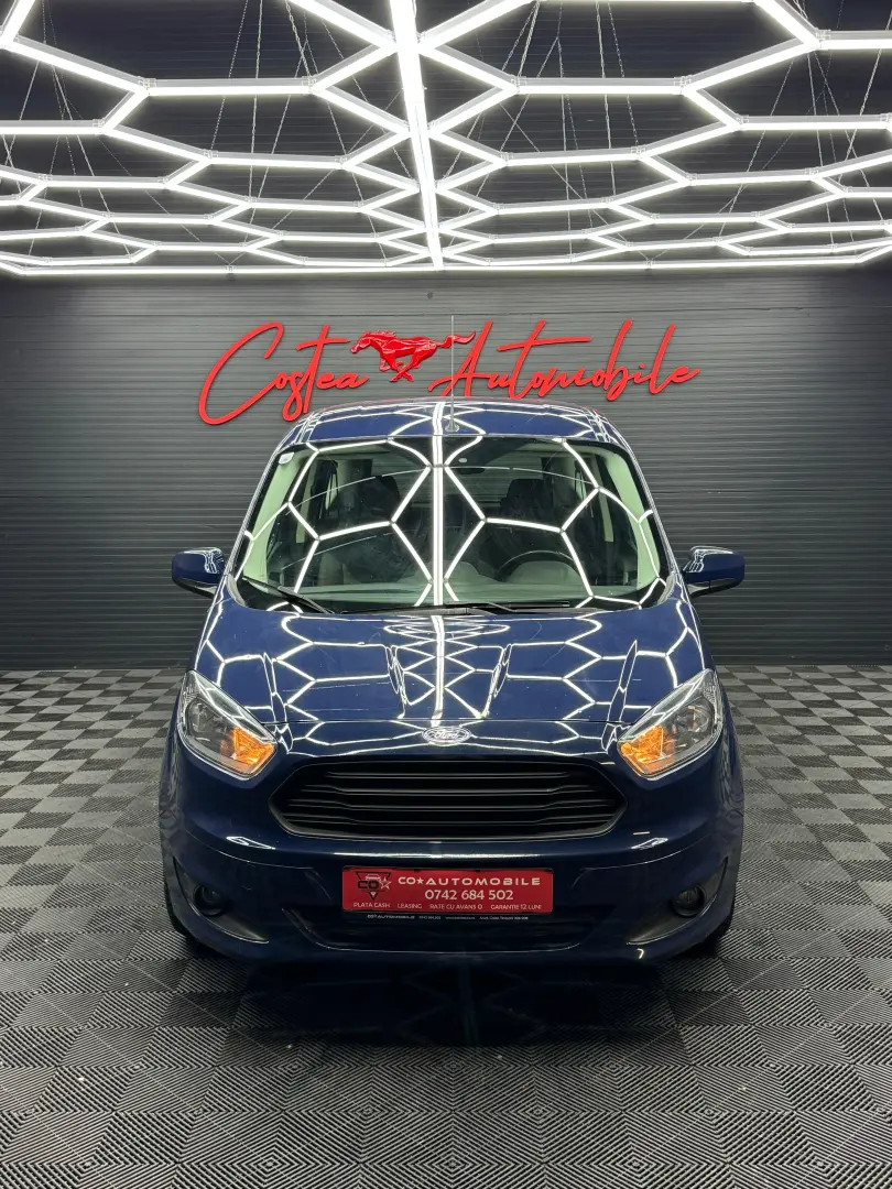 Ford Tourneo Courier 1.0 benzină, 5 locuri, An 2017