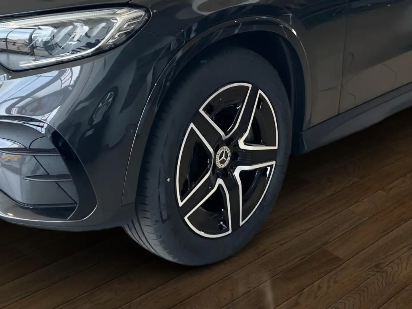 GLC 220 d 4M EDITION AMG-Line+Night+AHK+DISTRON