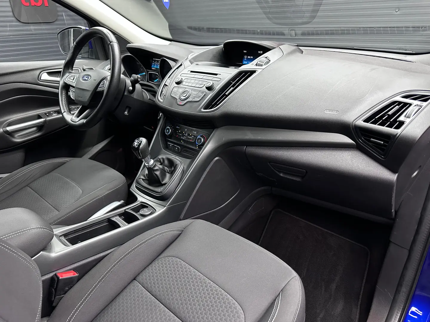 FORD KUGA TREND 1.5 benzina, Incalzire volan, An 2018