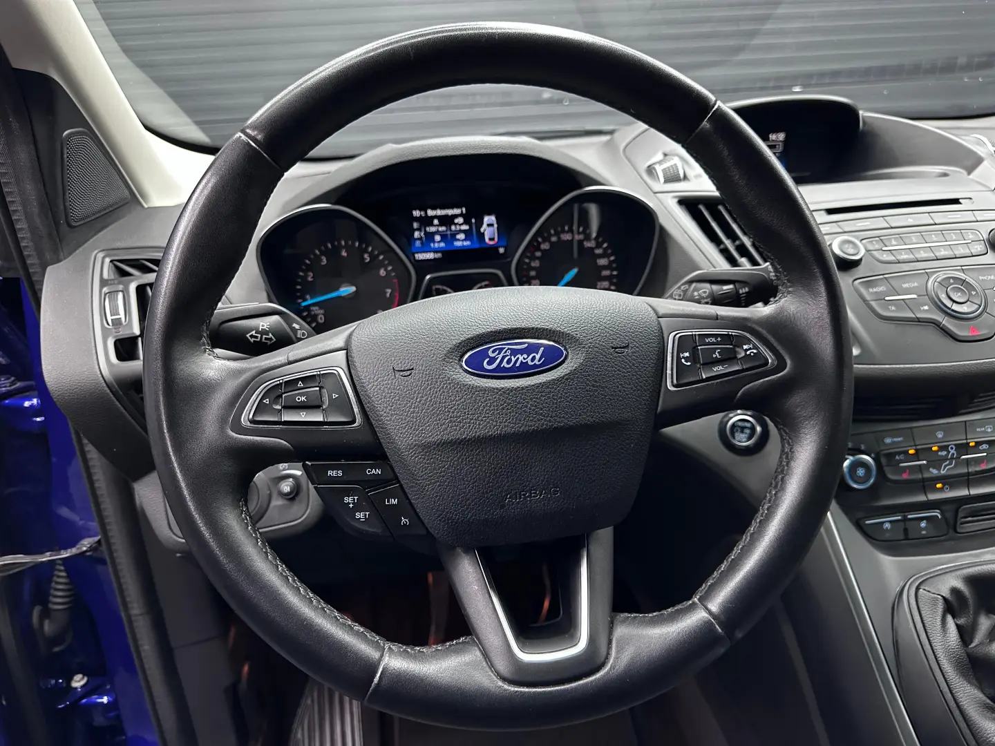 FORD KUGA TREND 1.5 benzina, Incalzire volan, An 2018