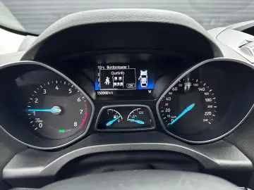 FORD KUGA TREND 1.5 benzina, Incalzire volan, An 2018