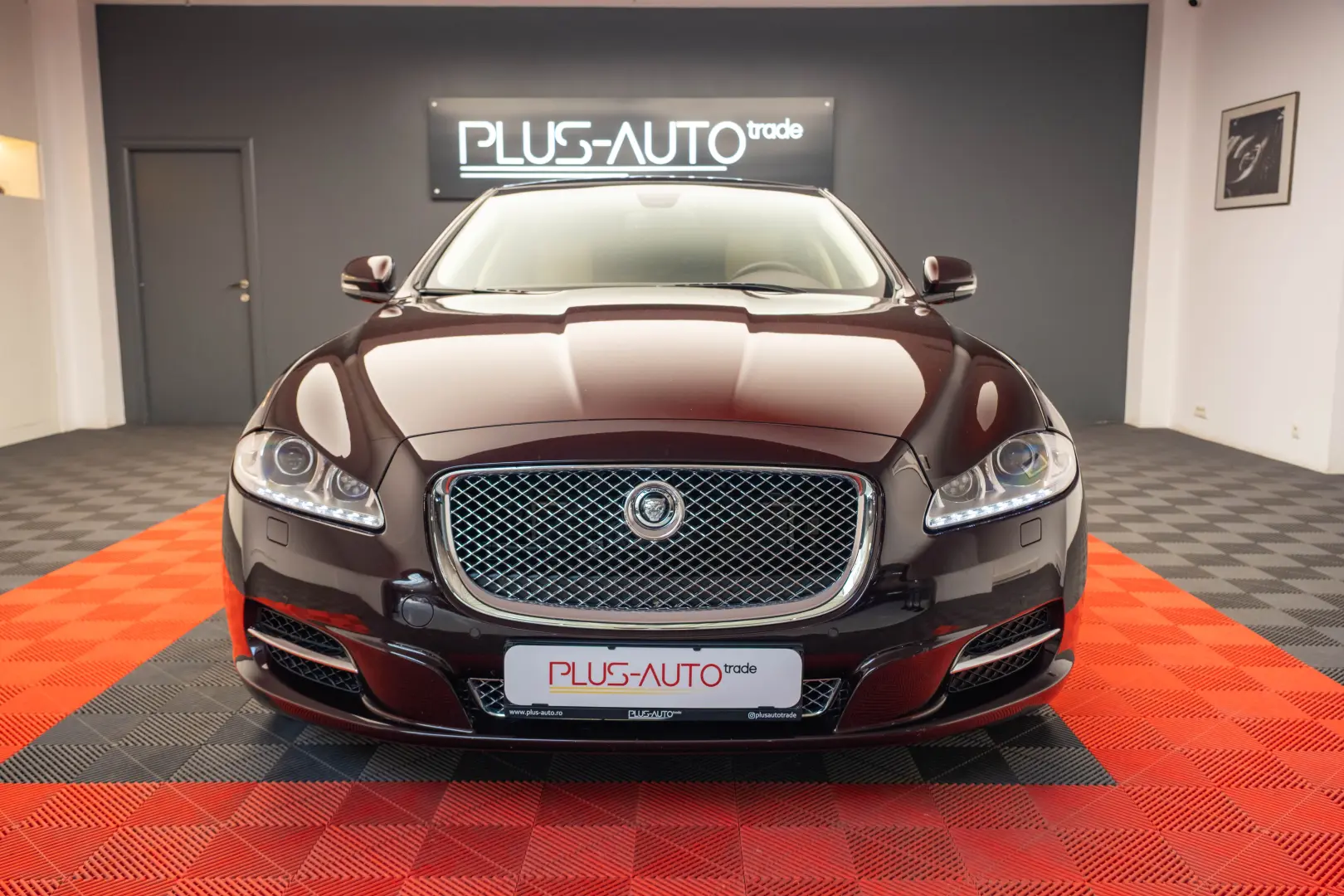 Jaguar XJ Long 5.0 - 510cp