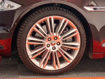 Jaguar XJ Long 5.0 - 510cp