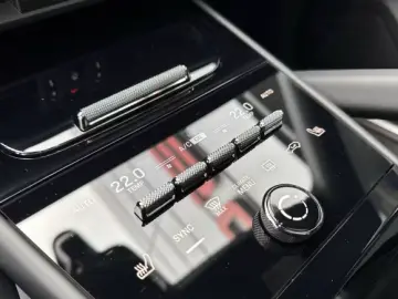 Porsche Cayenne E-Hybrid Coupe Panoramadach InnoDrive