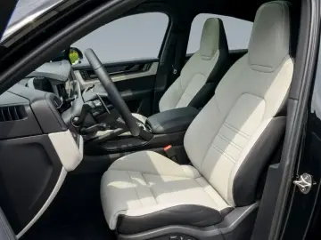 Porsche Cayenne E-Hybrid Coupe BOSE Panorama InnoDrive