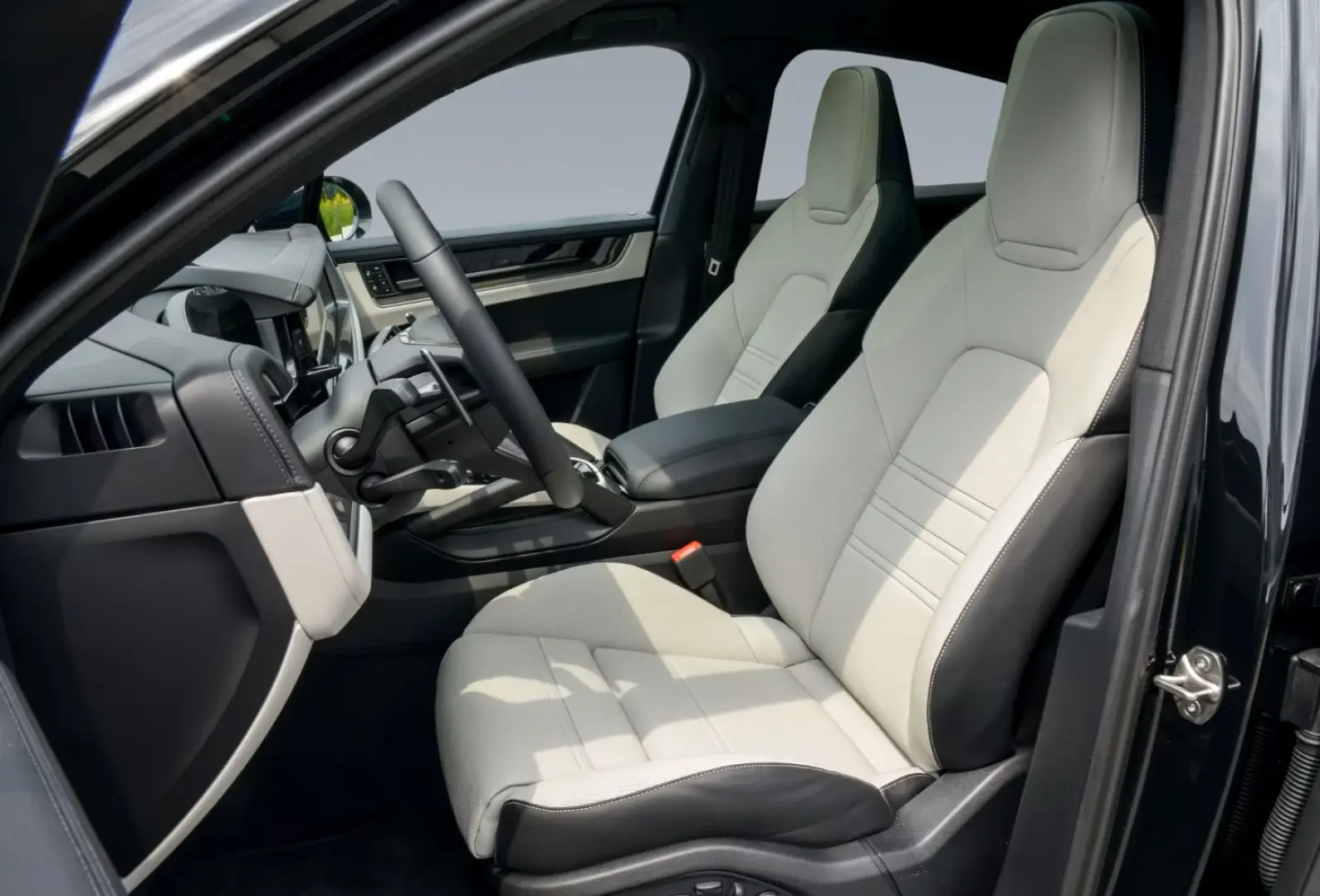 Porsche Cayenne E-Hybrid Coupe BOSE Panorama InnoDrive