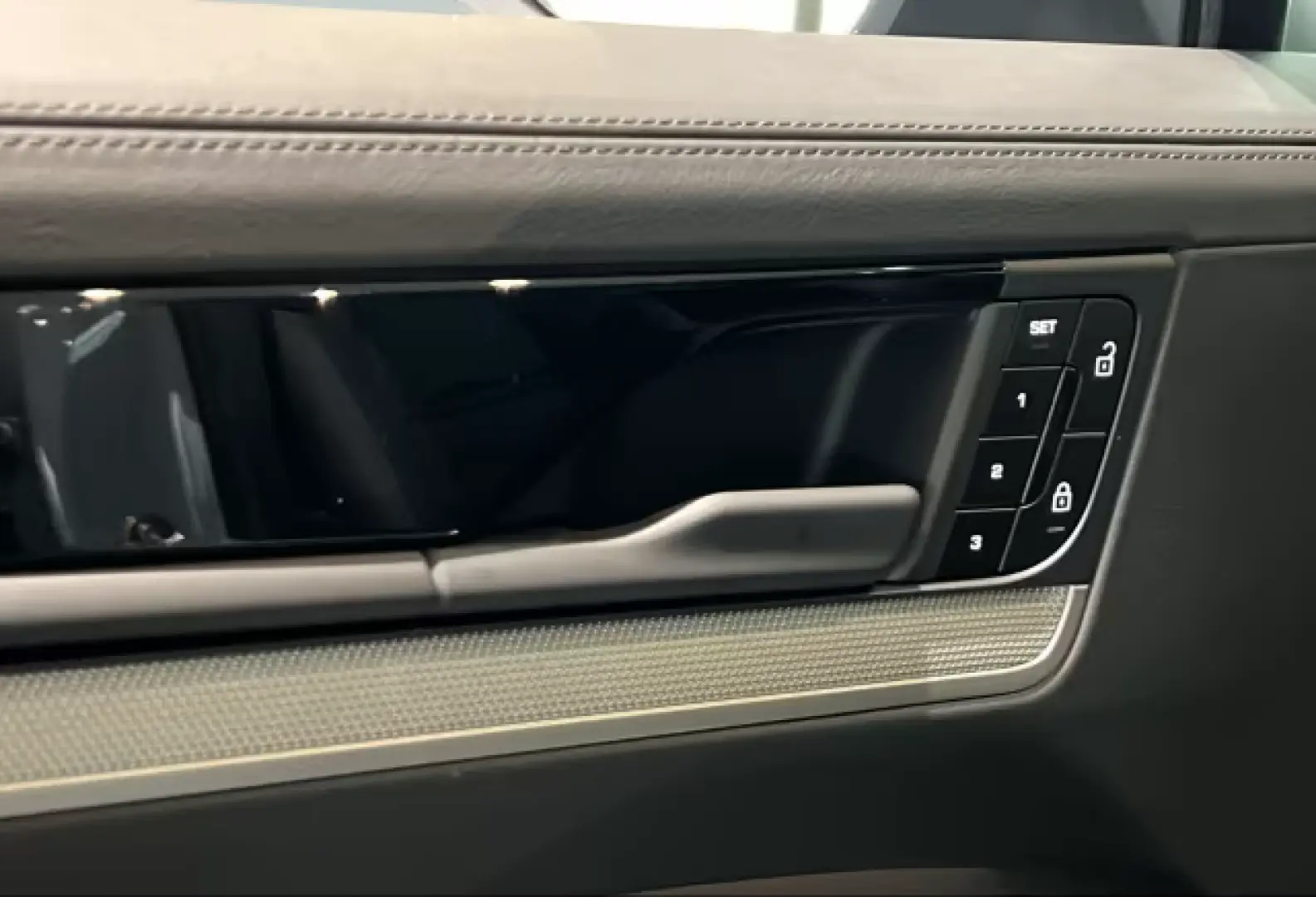 Porsche Cayenne E-Hybrid BOSE Panoramadach InnoDrive