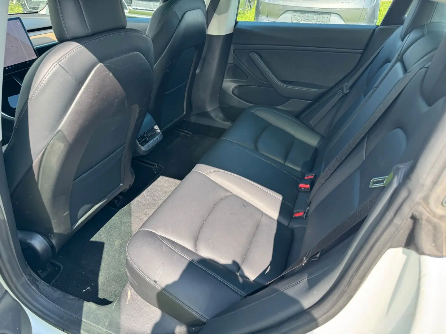 Model 3 Long Range AWD 75kWh Netto € 18.450.-
