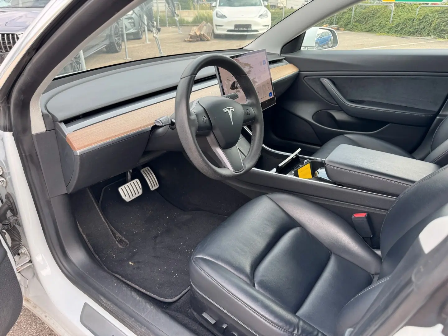 Model 3 Performance Dual AWD Netto € 18.900.-