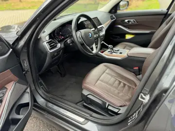 BMW Seria 3 320d xDrive Sedan – Luxury Line