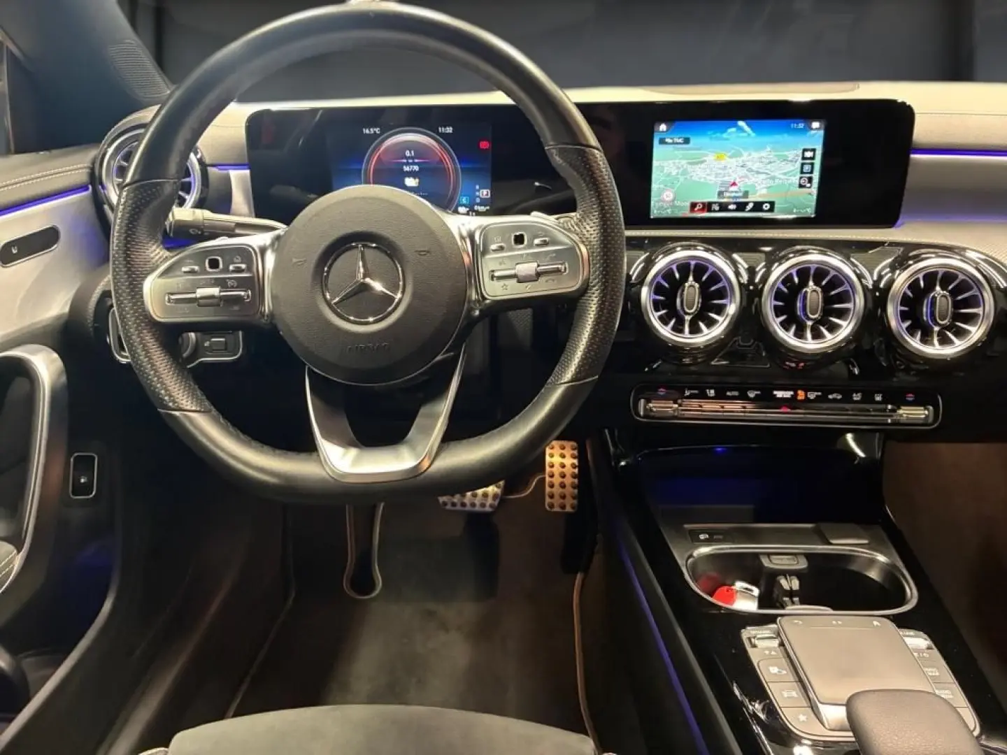 CLA 250 e Coupé AMG+AHK+Kamera+Ambiente+Navi+LED