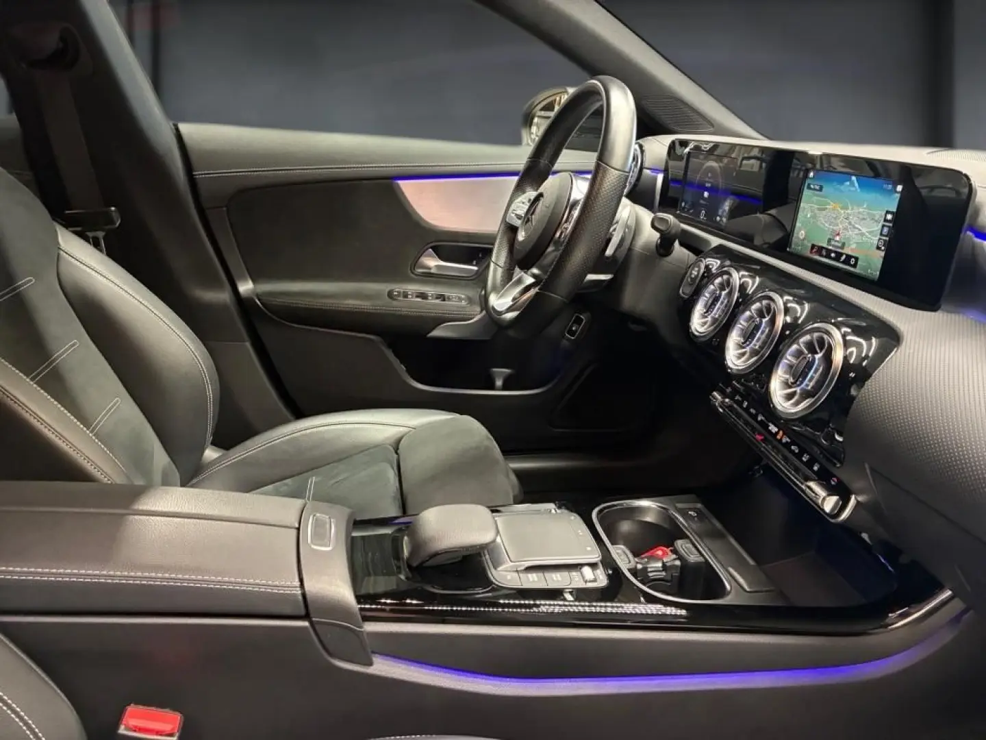 CLA 250 e Coupé AMG+AHK+Kamera+Ambiente+Navi+LED