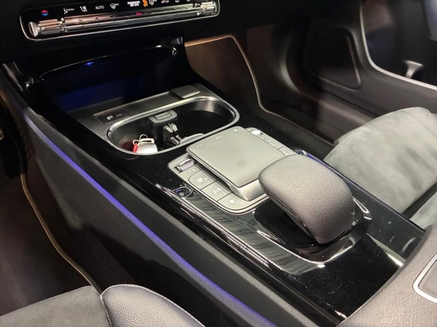 CLA 250 e Coupé AMG+AHK+Kamera+Ambiente+Navi+LED