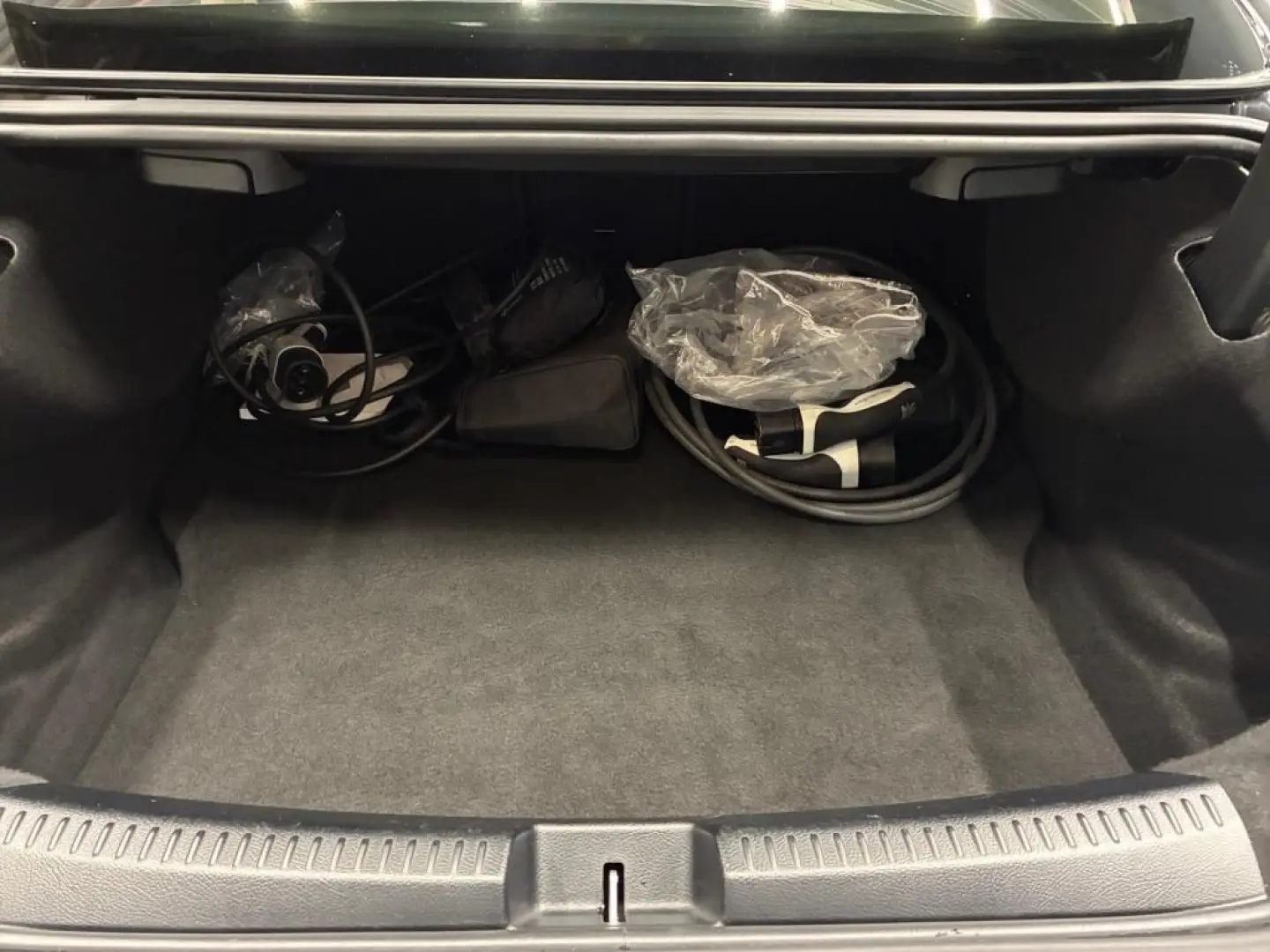 CLA 250 e Coupé AMG+AHK+Kamera+Ambiente+Navi+LED