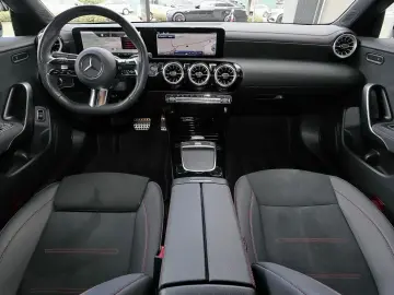 CLA 180 Coupé AMG TOTWINKEL+18 ZOLL+KAMERA+LED